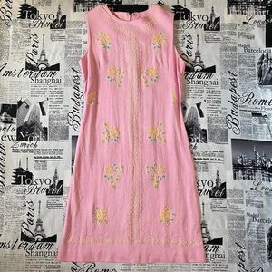 Joe Daniels Women's Pink glass beaded floral dress vintage 60s mod style mini